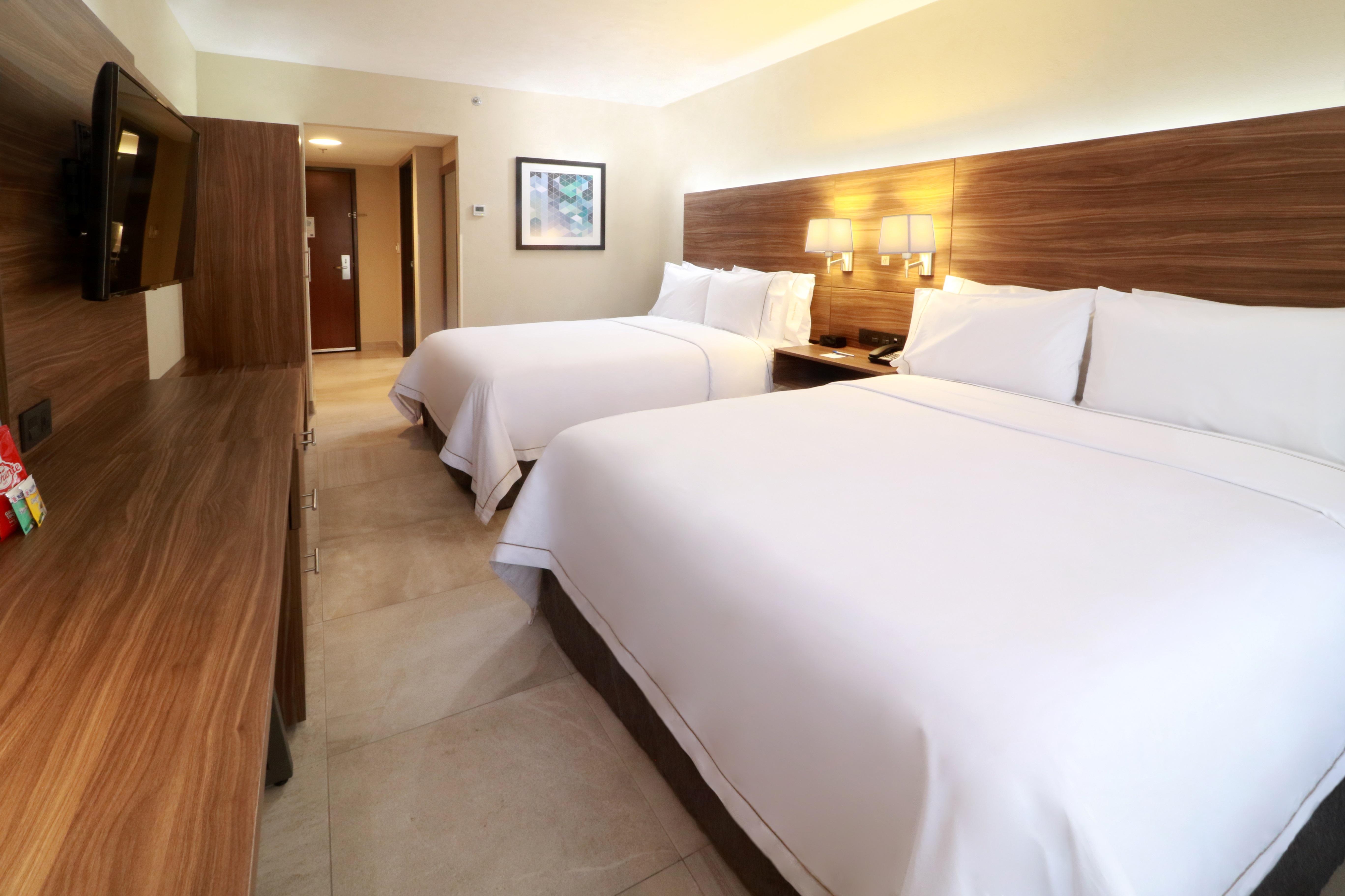 Holiday Inn Express Guadalajara Aeropuerto By Ihg Las Pintas Luaran gambar