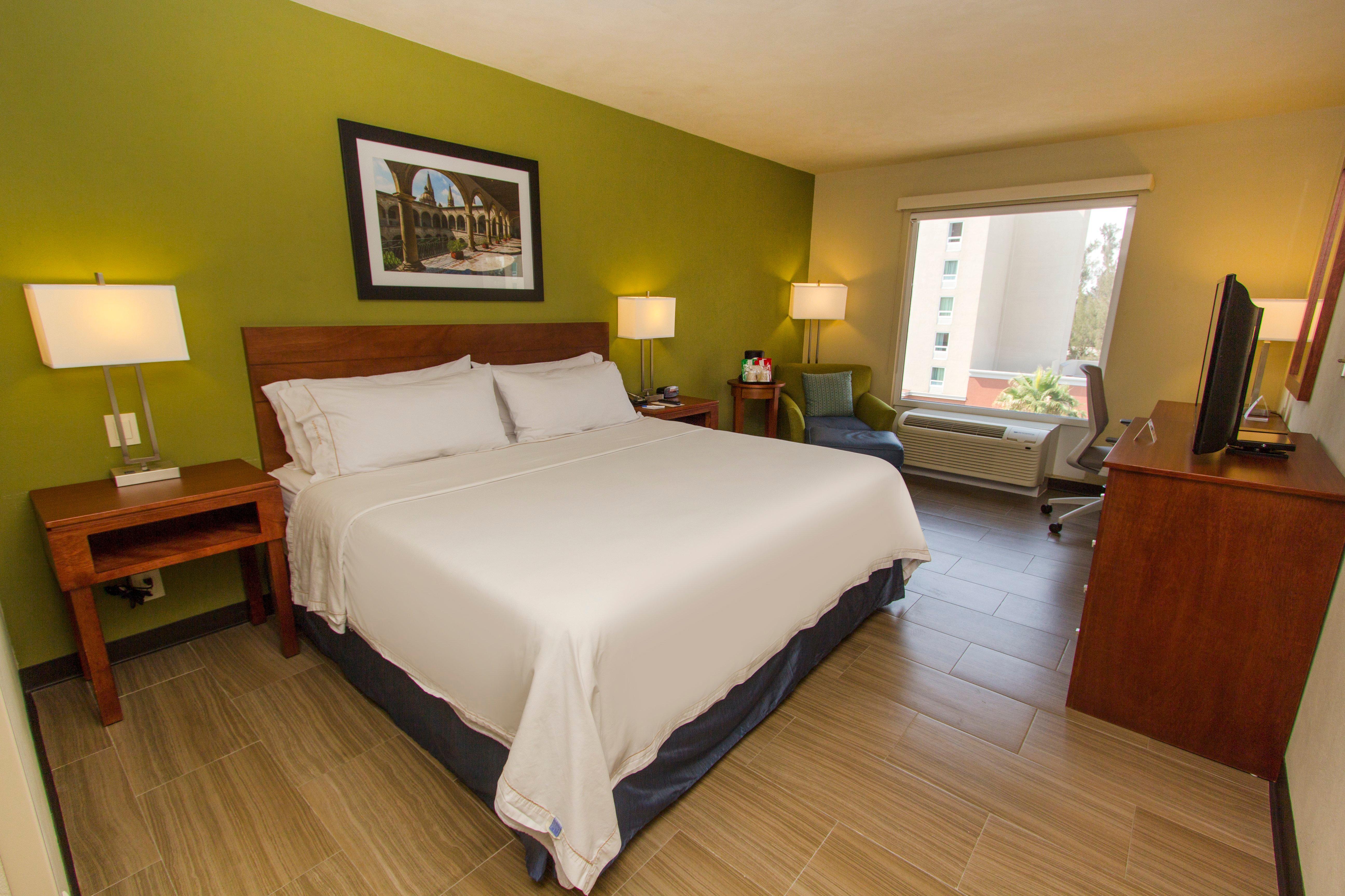 Holiday Inn Express Guadalajara Aeropuerto By Ihg Las Pintas Luaran gambar