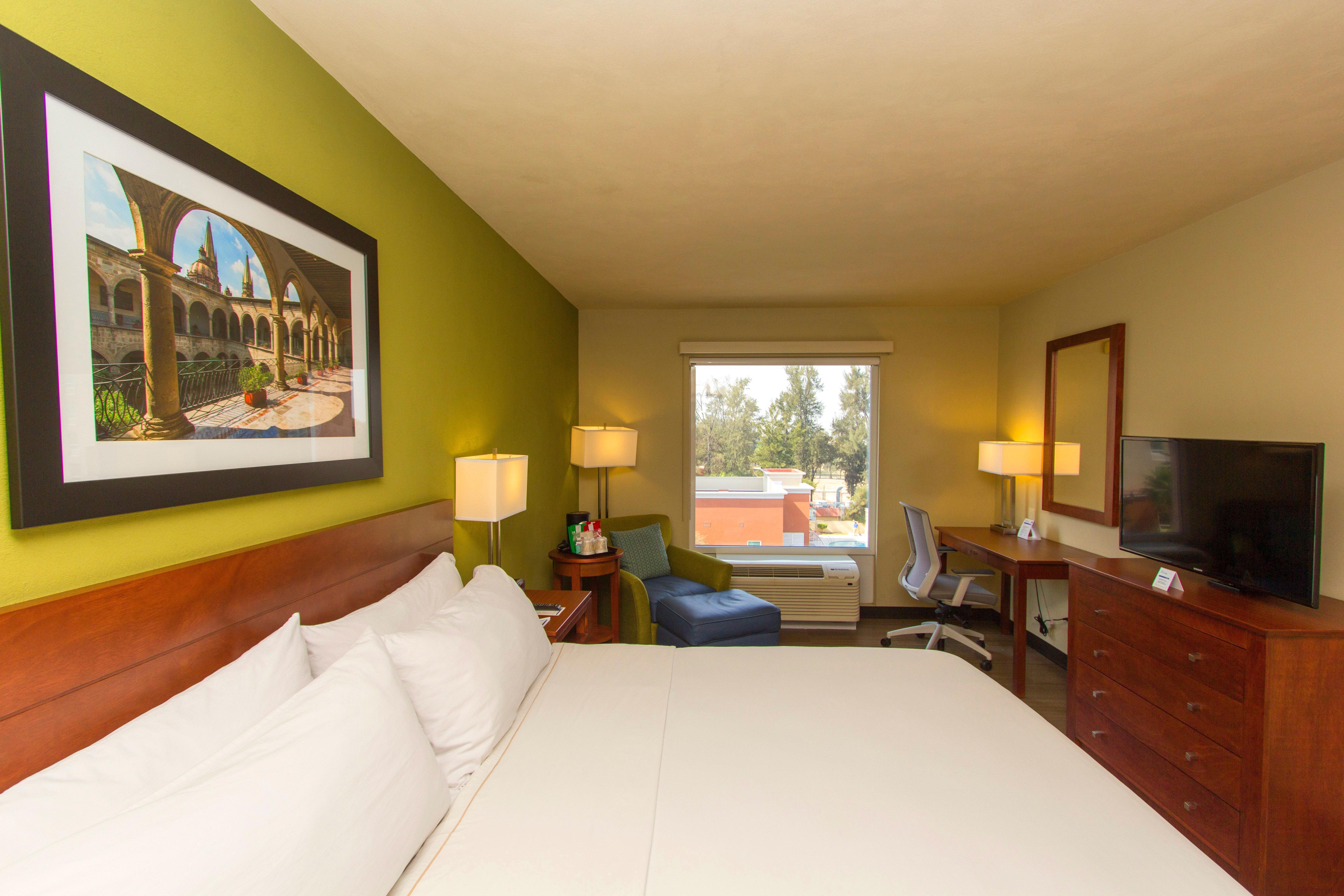 Holiday Inn Express Guadalajara Aeropuerto By Ihg Las Pintas Luaran gambar